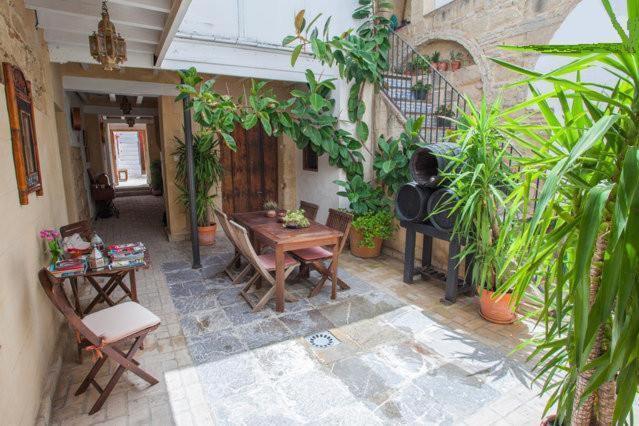 Apartamentos El Patio Andaluz Χέρεζ Δωμάτιο φωτογραφία